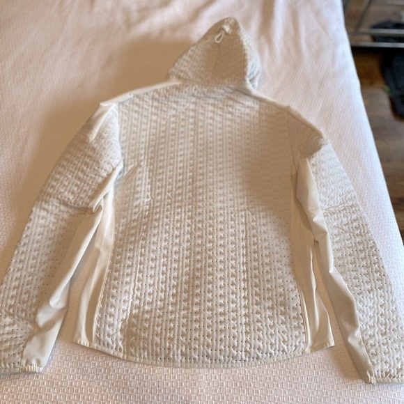 Adidas ZNE Winter Run Reflective Jacket - Picture 9 of 13